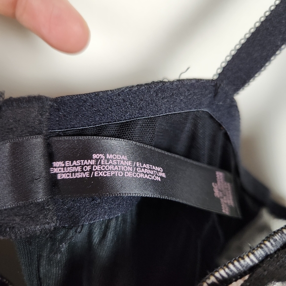 Victoria's Secret Black Lace Open Front Lingerie Teddie Sz 36C - Picture 9 of 12